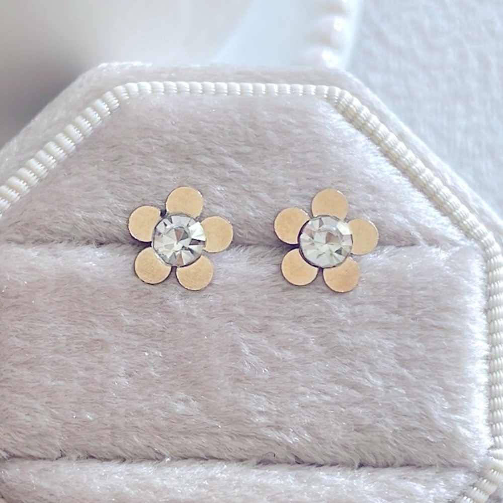 Cute flower + diamond earrings